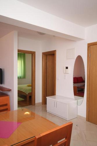 Apartment Makarska 3751f
