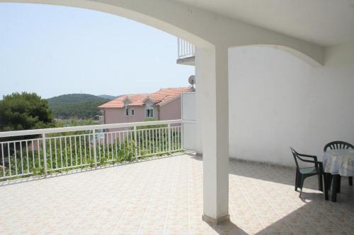 Apartment Rogoznica 4215a