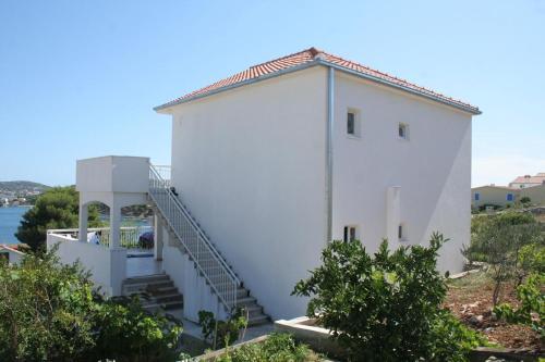 Apartment Rogoznica 4215a