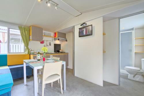 Superior Mobile Homes In Camping Kazela