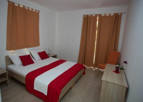 Hostal Guest House Kukuljica 2