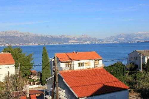 Apartment Slatine 2039a