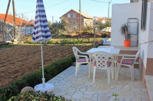 Apartment Slatine 2039a