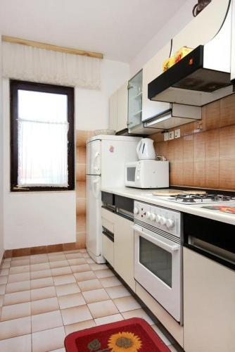 Apartment Slatine 2039a