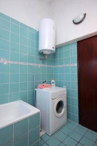 Apartment Slatine 2039a