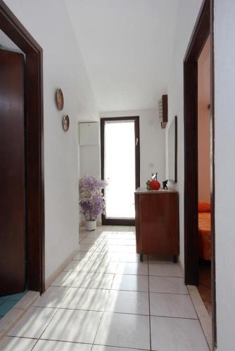 Apartment Slatine 2039a