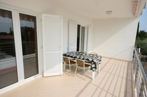 Apartment Novalja 6398a