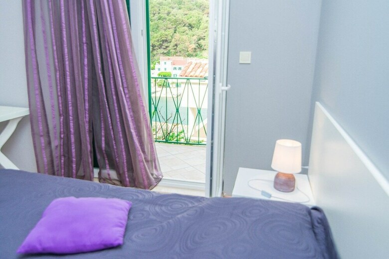 Apartments Ina