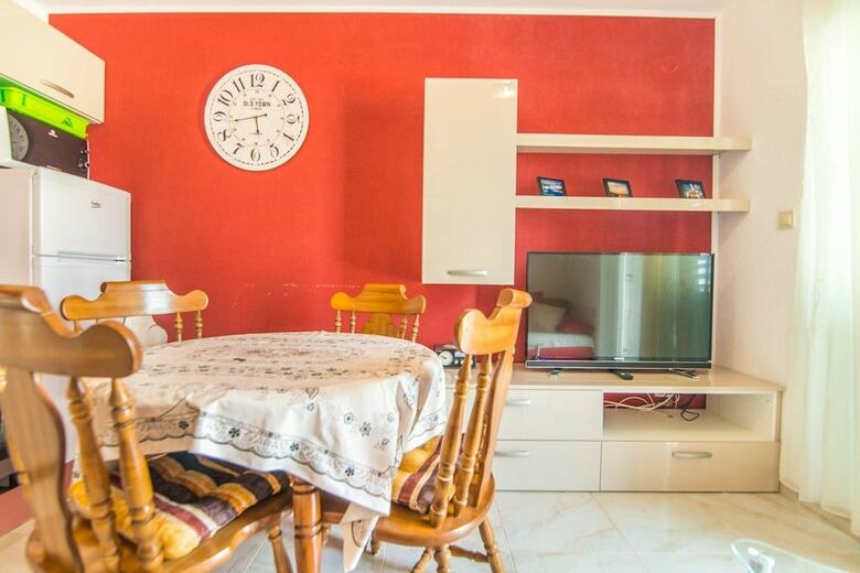 Apartments Ina
