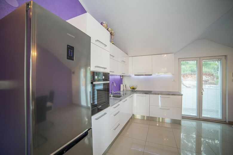 Apartments Ina