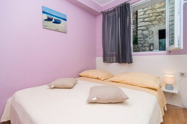 Apartments Ina