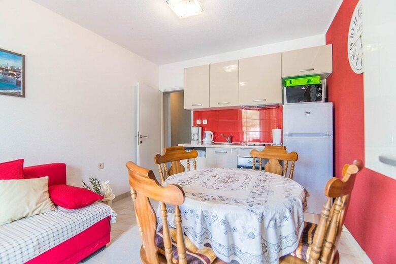 Apartments Ina
