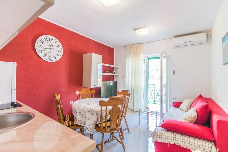 Apartments Ina