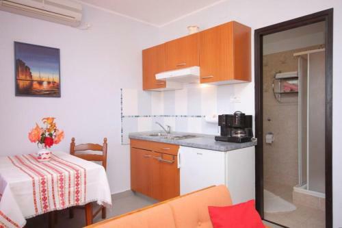 Apartments With A Parking Space Mali Losinj (losinj) - 7964