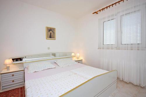 Apartments With A Parking Space Barbat (rab) - 4962