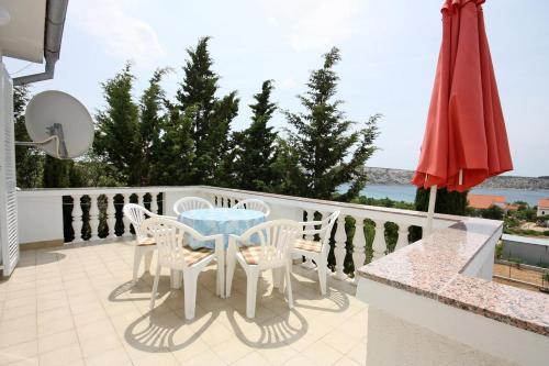 Apartments With A Parking Space Barbat (rab) - 4962