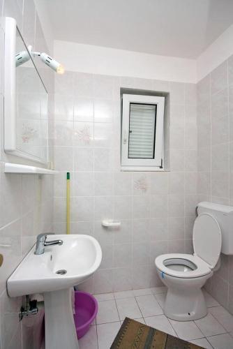 Apartments With A Parking Space Barbat (rab) - 4962