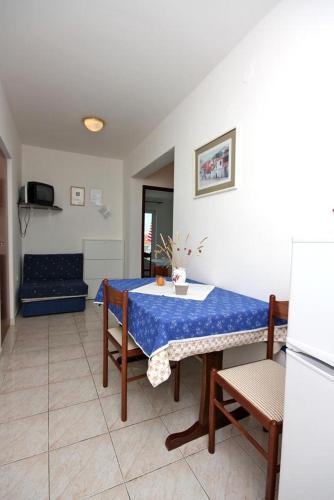 Apartments With A Parking Space Barbat (rab) - 4962