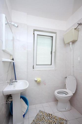 Apartments With A Parking Space Barbat (rab) - 4962