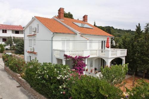 Apartments With A Parking Space Barbat (rab) - 4962