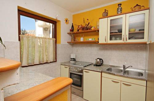 Apartments With A Parking Space Baska (krk) - 5443
