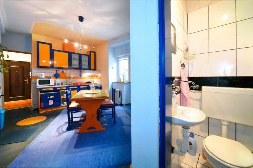 Apartment Orange Purple Blue