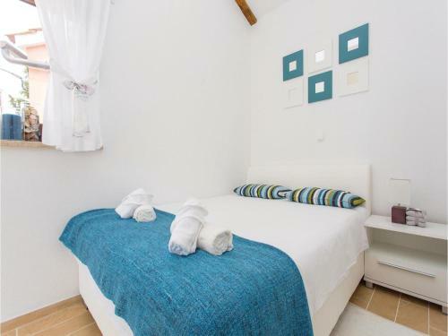 Two-bedroom Holiday Home In Sveti Vid