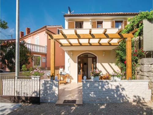 Two-bedroom Holiday Home In Sveti Vid