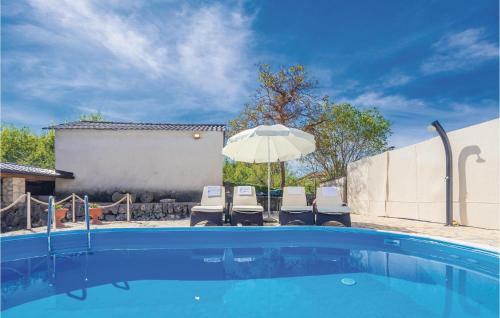 Two-bedroom Holiday Home In Sveti Vid