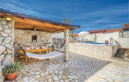 Two-bedroom Holiday Home In Sveti Vid