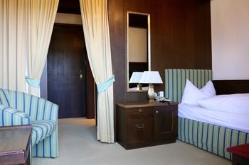 Hotel Olympia & Herbs