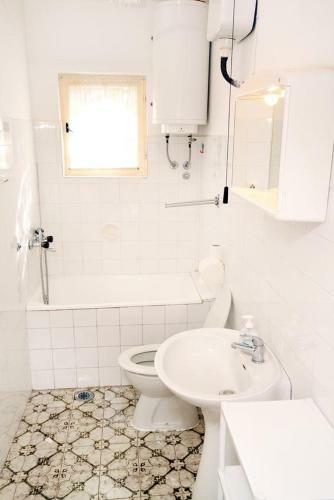 Apartment Arbanija 6062a