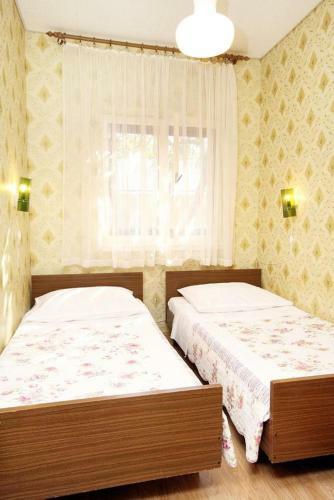 Apartment Arbanija 6062a