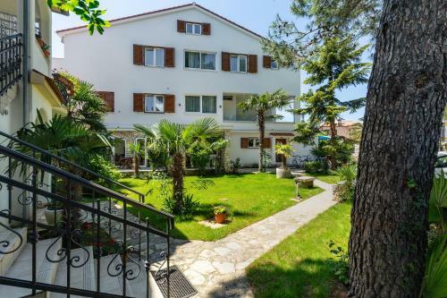 Hostal Villa Ladavac 11