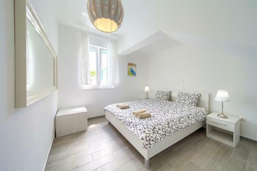 Apartments Mali Nono