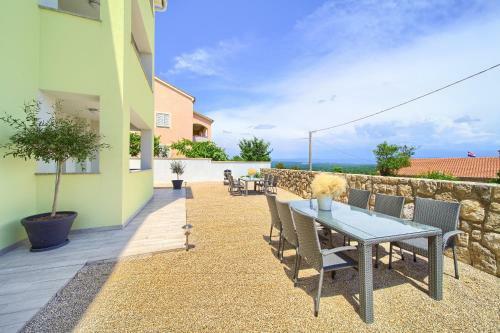 Apartments Mali Nono