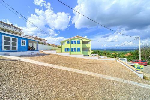 Apartments Mali Nono