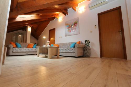 Hostal Apartments Villa Sirena