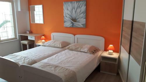 Hostal Apartments Villa Sirena