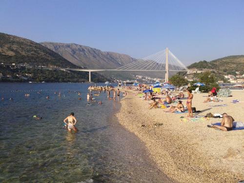 Hostal Apartments Villa Sirena