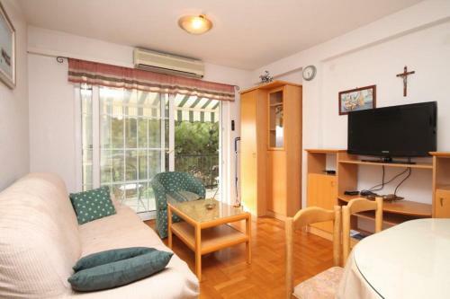 Apartments With A Parking Space Jelsa (hvar) - 8732