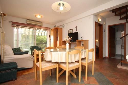 Apartments With A Parking Space Jelsa (hvar) - 8732