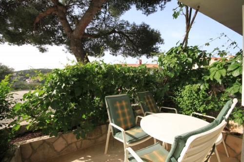 Apartments With A Parking Space Jelsa (hvar) - 8732