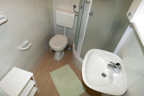 Apartments De La Marina