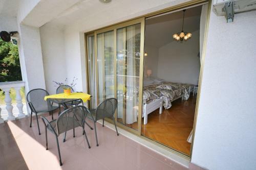 Apartments And Rooms Lago Rupa