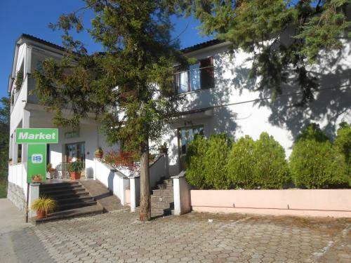 Apartments And Rooms Lago Rupa