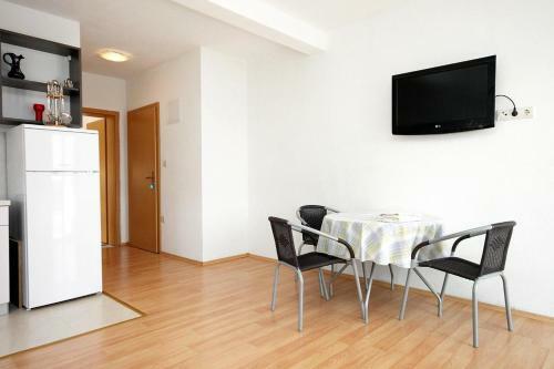 Apartment Drvenik Donja Vala 6701a