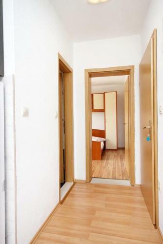 Apartment Drvenik Donja Vala 6701a