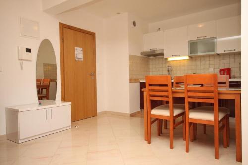 Apartment Makarska 3751b