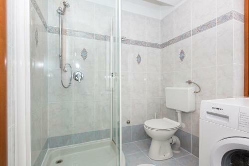 Hostal Guesthouse Alma